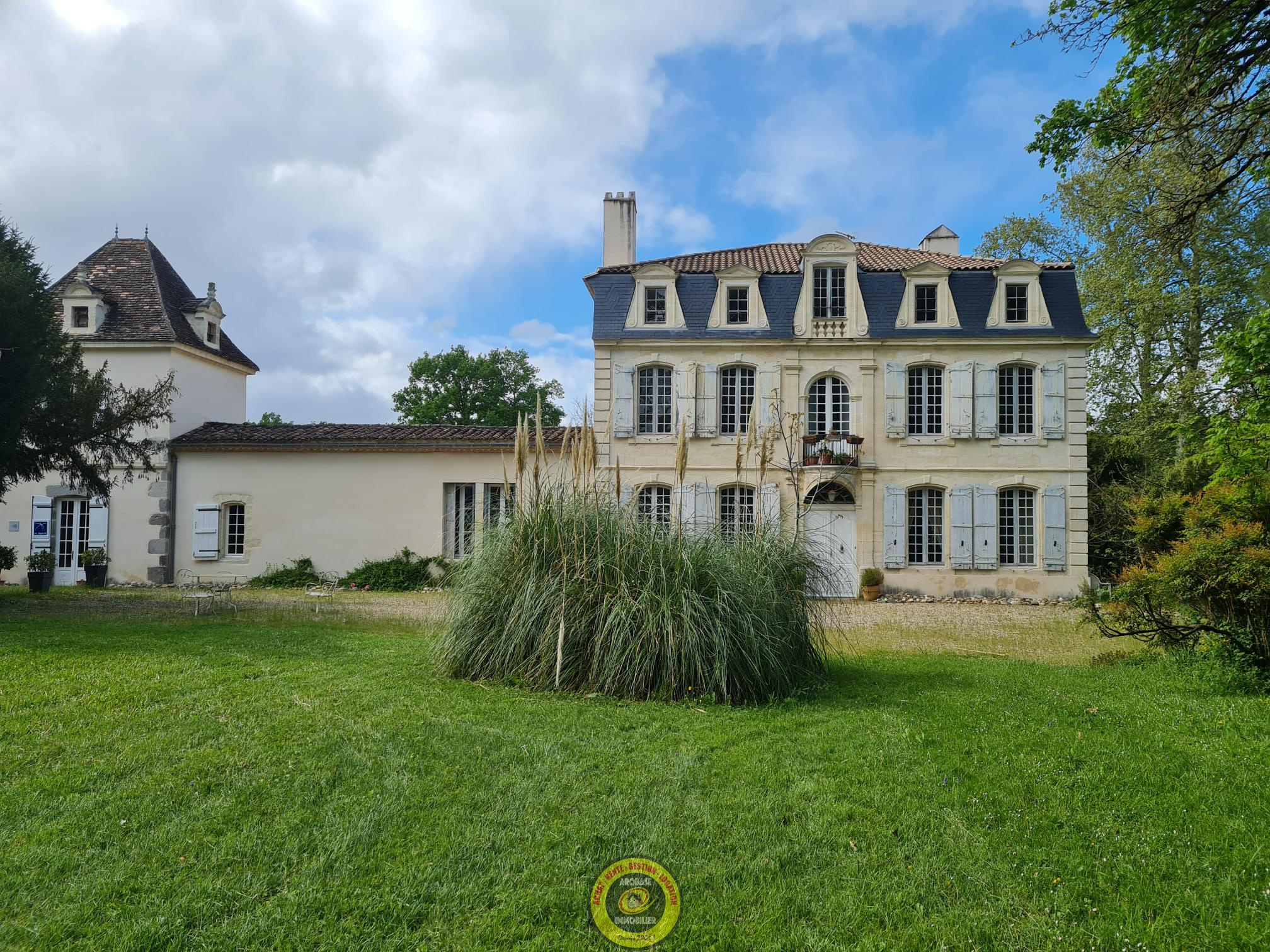 Vente Château / Manoir 550m² 20 Pièces à Clairac (47320) - Arobase Immobilier International